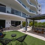 Lujoso Apartamento Con Salida Directa A La Playa Edificio Morros Eco