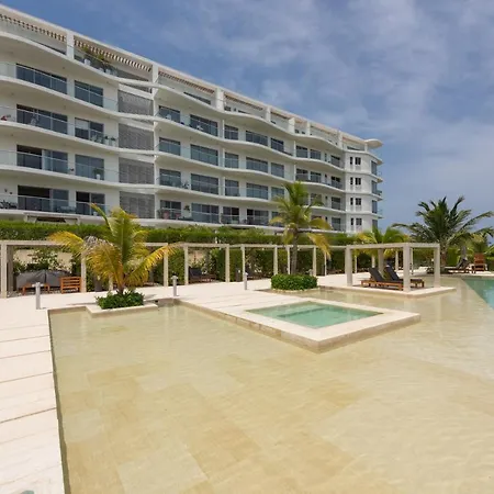 Apartamento Lujoso Con Salida Directa A La Playa Edificio Morros Eco *