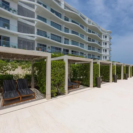 Lujoso Con Salida Directa A La Playa Edificio Morros Eco Apartamento