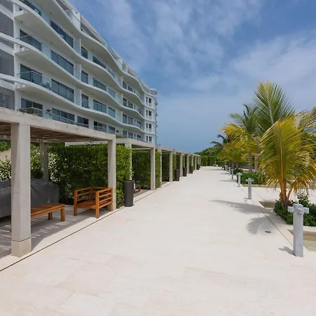 Lujoso Con Salida Directa A La Playa Edificio Morros Eco Apartamento