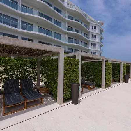 Lujoso Con Salida Directa A La Playa Edificio Morros Eco Apartamento