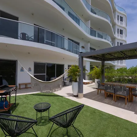 Lujoso Con Salida Directa A La Playa Edificio Morros Eco *